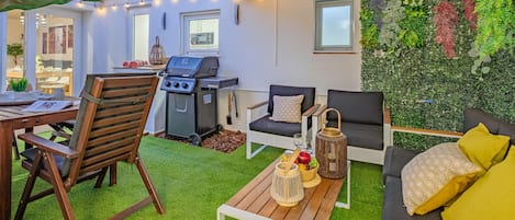 屋外ダイニングエリア