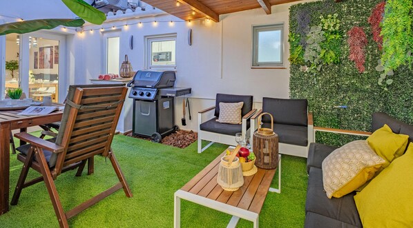 Outdoor dining - Spacious house with terrace, air conditioning and WiFi, Palamós (Palamós)