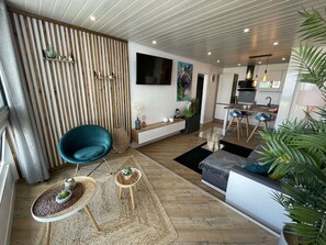 TV - Modern 2-room apartment with parking in Saint-Jean-de-Monts (Saint-Jean-de-Monts)