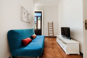 Exclusive-lejlighed - balkon - byudsigt | Opholdsområde | 32-tommers fladskærms-tv med digitale kanaler