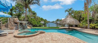 Tortuga Bay~Canal & Waterslide Putt Putt! KAYAKS & TIKI HUT