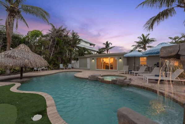 Outdoor pool, a heated pool