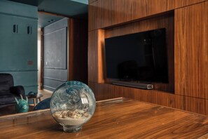 Comfort Apartment, City View | Private kitchen | Coffee/tea maker, electric kettle