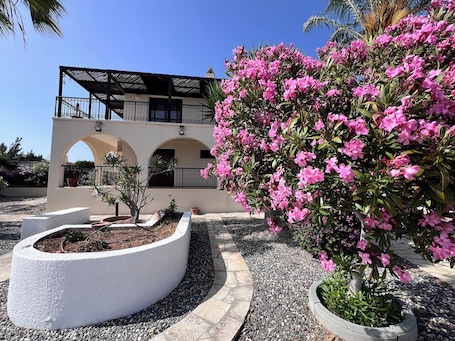 Villa, 4 Bedrooms, Private Pool, Garden View | Garden