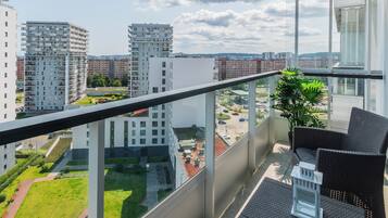 Classic-Apartment, Balkon, Meerblick | Terrasse/Patio