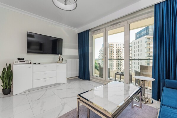 Classic Apartment, Balcony, Sea View | Iron/ironing board, free WiFi