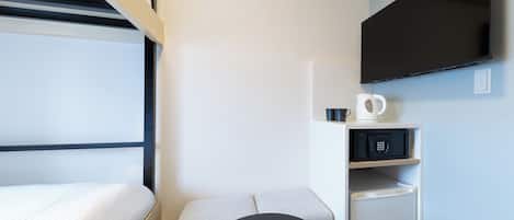 Chambre Standard, non-fumeur (Twin Double Bunk Beds) | Couette en duvet, coffre-fort, rideaux dâobscurcissement