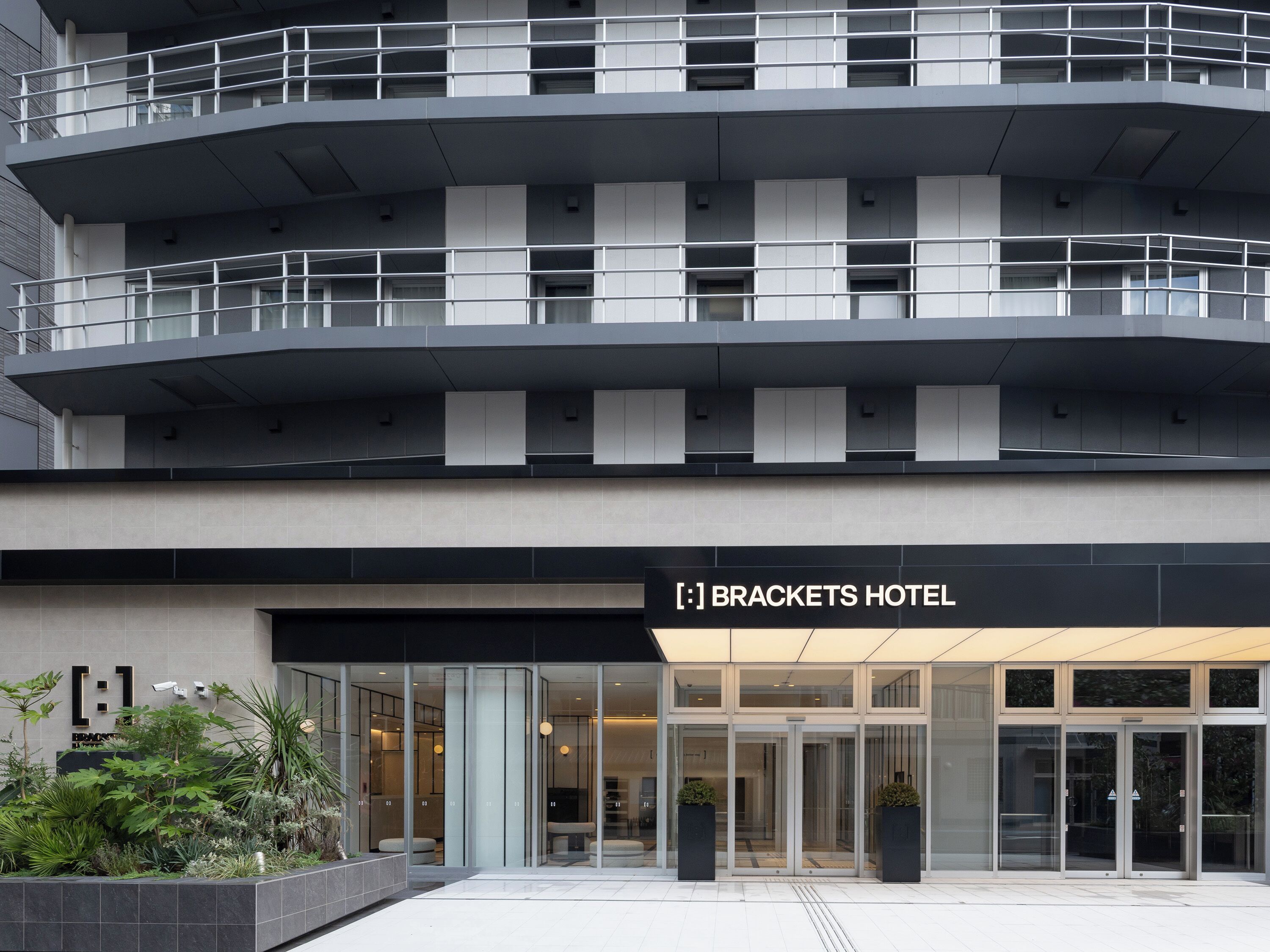 Photo - Brackets Hotel Osaka Hommachi