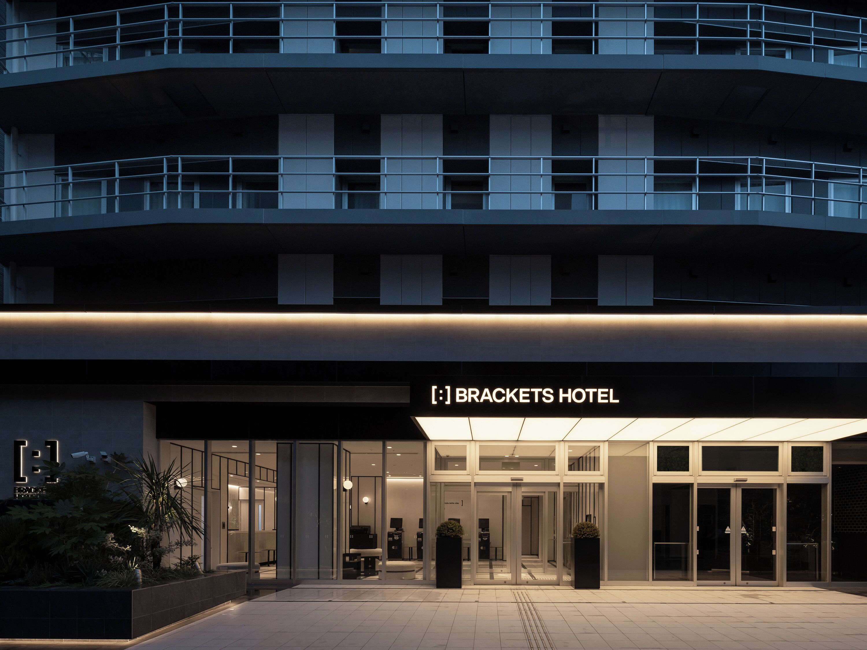 Photo - Brackets Hotel Osaka Hommachi