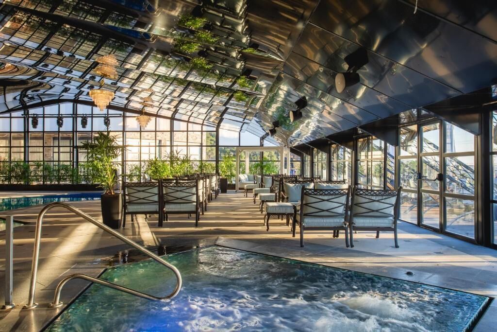 Indoor pool, outdoor pool