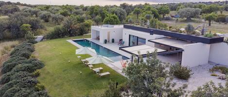 Exclusive Villa, 3 Bedrooms, Pool Access | Free WiFi