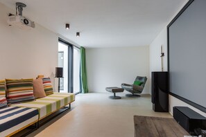 Comfort-lejlighed - udsigt til have | Privat køkken | Kaffe-/temaskine, elkedel