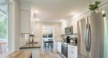 Family-Friendly 5BR Retreat – Hot Tub & Game Room