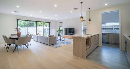 4BR Brand new Townhouse in Ashburton Shopping Golf