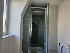 Gratis toiletartikler, håndklæder, Sæbe, Shampoo