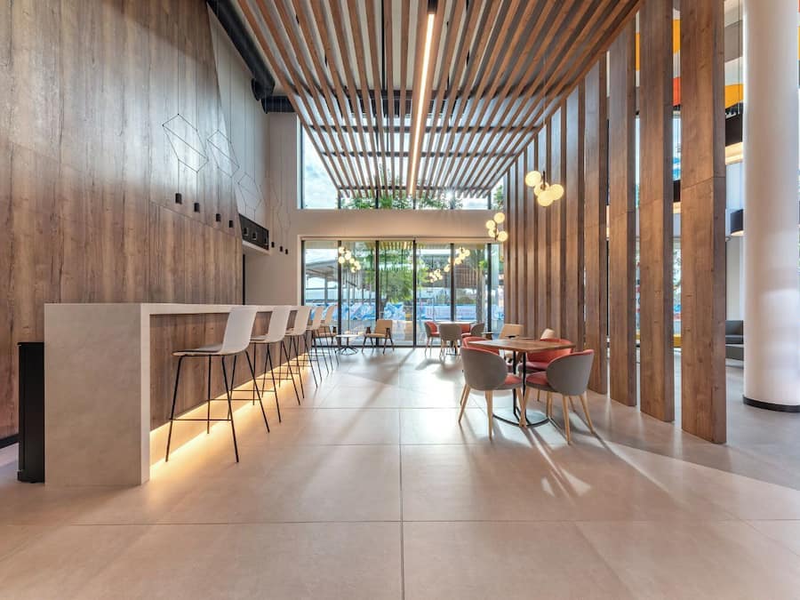 Monitor komputer dan printer