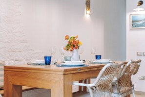 Dining - Vacation Home Costabeach 5 min from the beach and marina of Capitana (Quartu Sant'Elena)