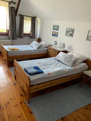 2 Schlafzimmer, Schreibtisch, Bügeleisen/Bügelbrett, kostenloses WLAN
