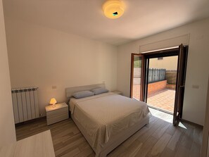 1 bedroom, iron/ironing board, bed sheets