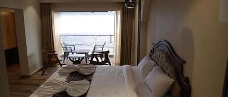 Suíte luxo | Wi-Fi de cortesia, roupa de cama