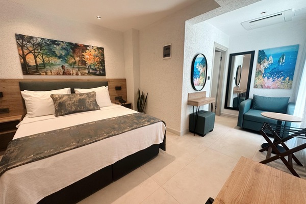 Standard Room, Garden View | Premium bedding, minibar (free items), in-room safe, desk