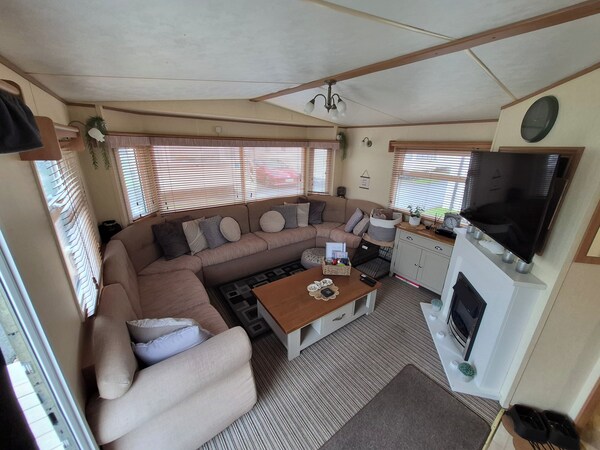 Seaside Caravan Goldensands Kinmel Bay-sleep 6 - Wales