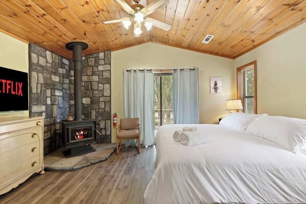 3 室のベッドルーム、WiFi