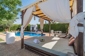 Outdoor pool - Holiday Home Carula (La Puebla de Cazalla)