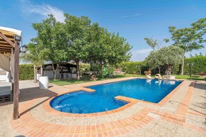 Outdoor pool - Holiday Home Carula (La Puebla de Cazalla)