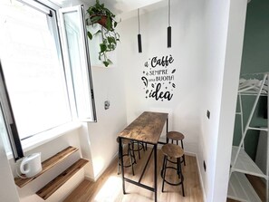 House, 1 Bedroom | Dining