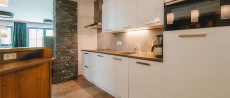 Oven, dishwasher