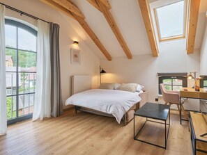 2 makuuhuonetta, vauvan matkasänky, ilmainen Wi-Fi, vuodevaatteet