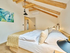 2 bedrooms, travel crib, free WiFi, bed sheets - Nice apartment for 4 people with A/C, WIFI and TV (Vrchlabí)