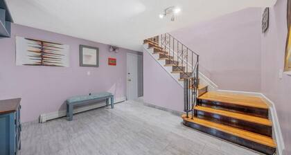 Charming 3-bedroom modern family retreat!