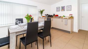 Apartment | 2 bedrooms, Internet