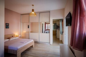 1 bedroom, WiFi, bed sheets