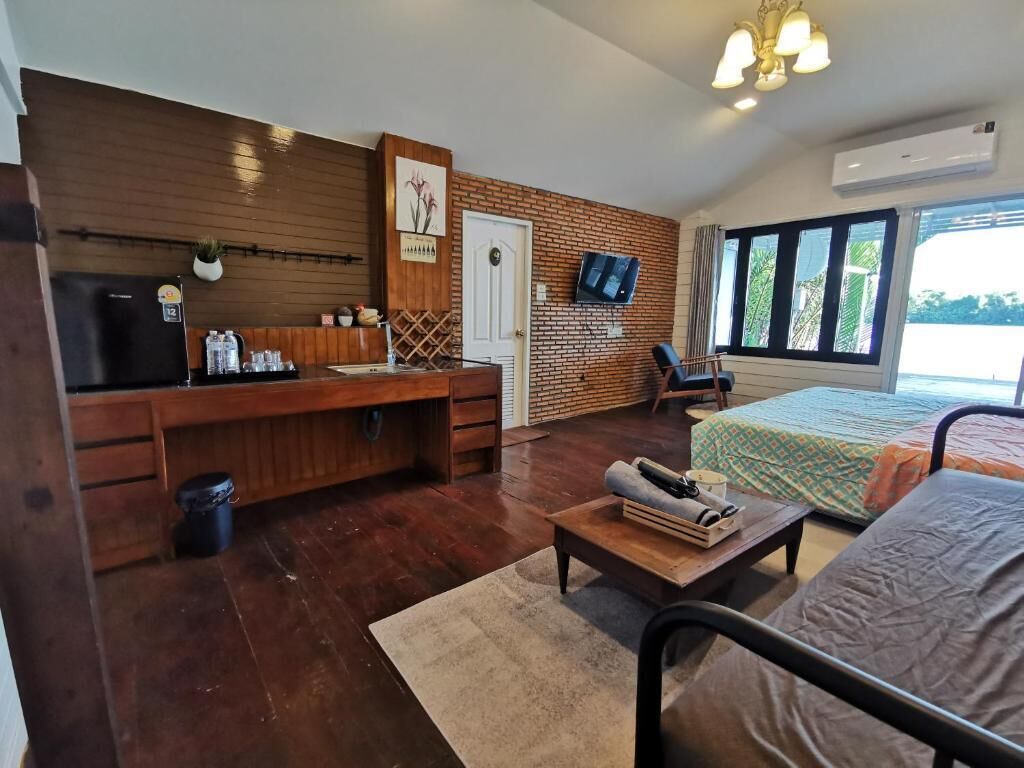 Deluxe Suite, River View | Free WiFi