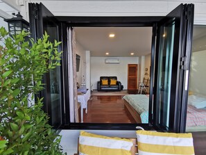 Suite estàndard, vistes al riu | Equipament de l'habitació