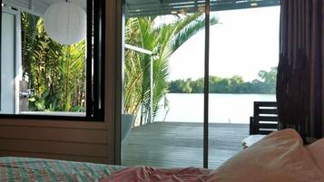 Deluxe Suite, River View | Free WiFi