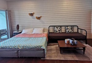 Deluxe Suite, River View | Free WiFi