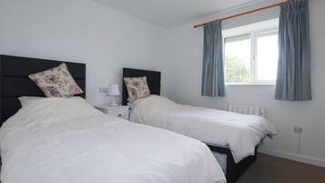 3 bedrooms, individually decorated, individually furnished, free WiFi