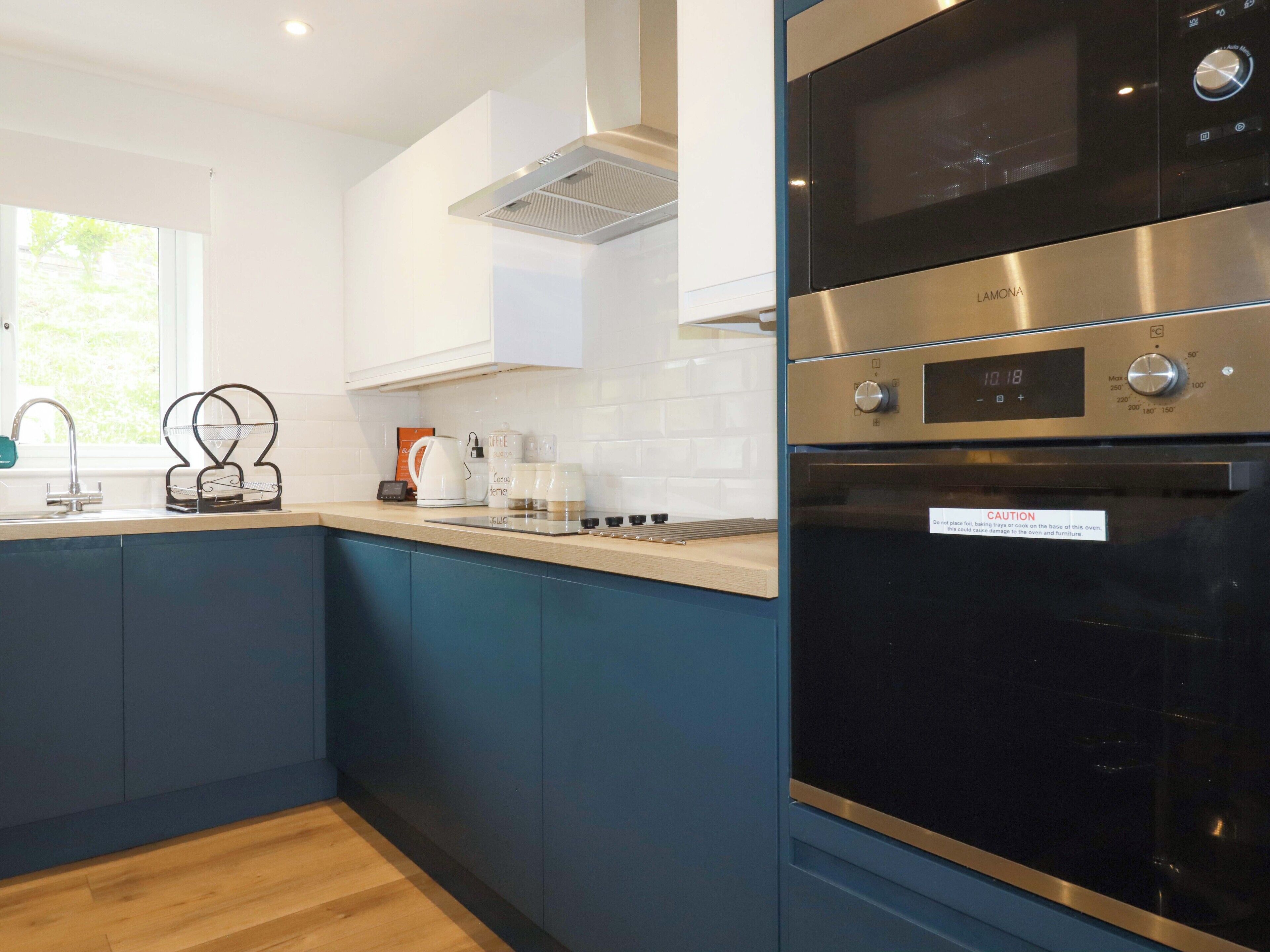 Dishwasher, cookware/dishes/utensils