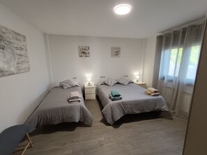 3 habitaciones, tabla de planchar con plancha y wifi gratis