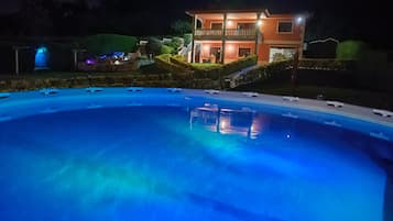 Utomhuspool