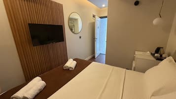 Economy Room | Soundproofing, free WiFi, bed sheets