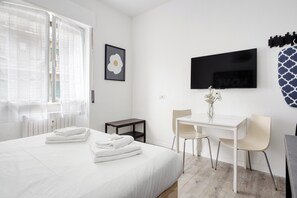 Apartment, 2 Bedrooms, 2 Bathrooms | Desk, laptop workspace, iron/ironing board, free WiFi - JOIVY Elegant Double Studios near Subway Station (Milan)