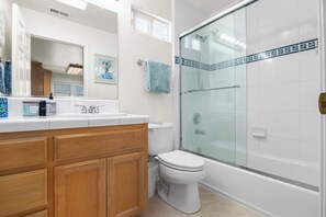 Regadera y secadora de cabello 