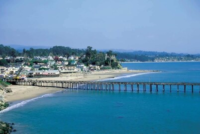Capitola Sea Winds one block to Capitola Beach