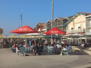 Outdoor dining - Le Cosy Zen des Sables (Mimizan)