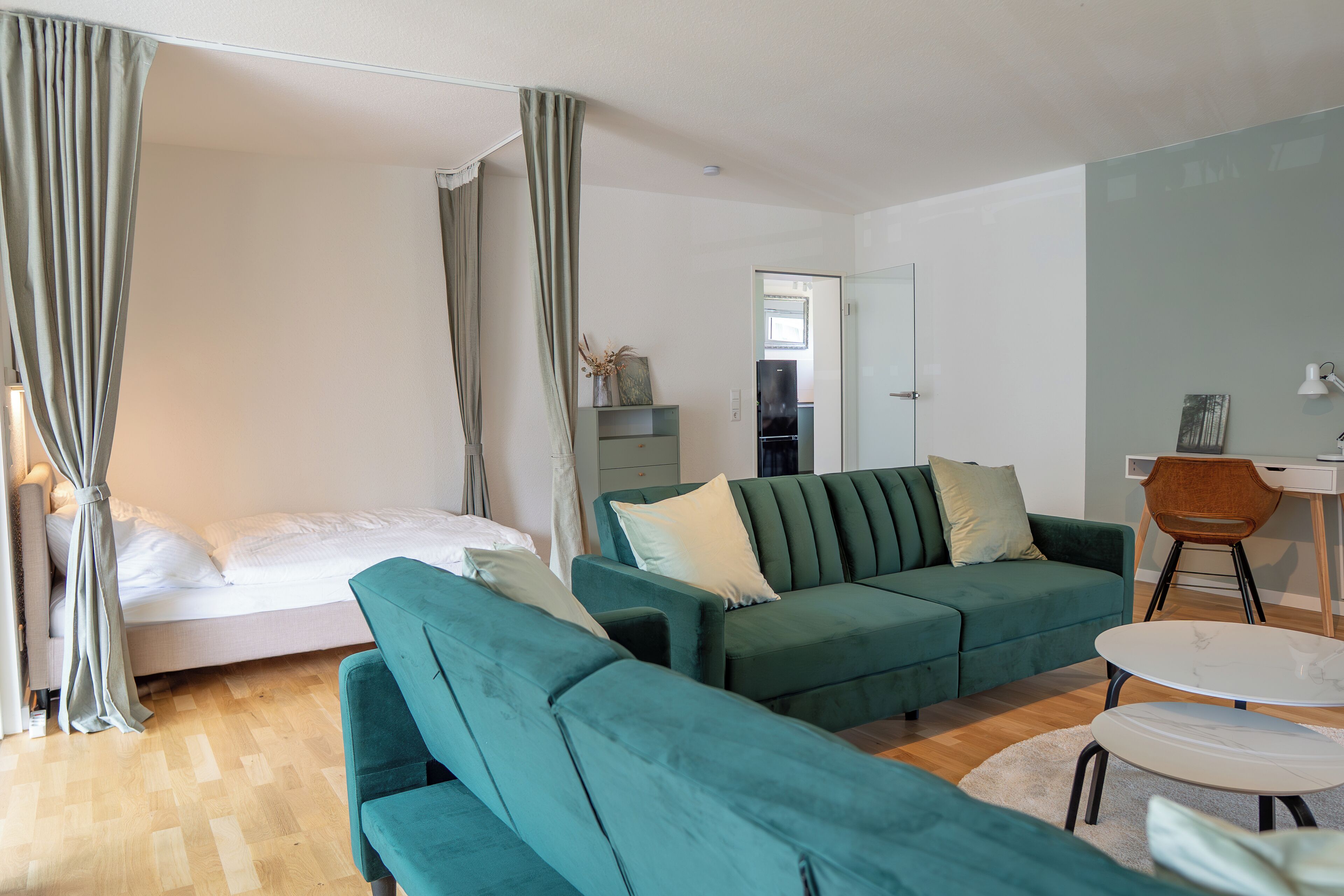 3 bedrooms, desk, iron/ironing board, free WiFi